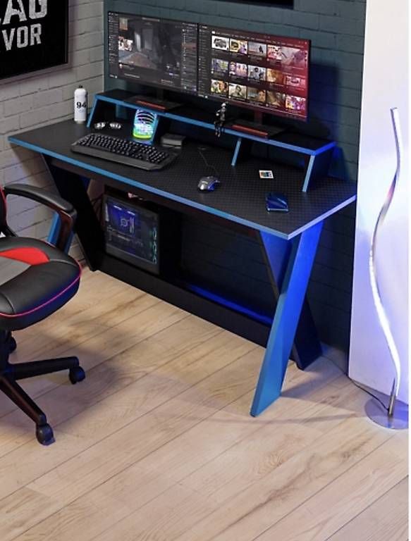 Scrivanie: Scrivania Gaming – Usato da Bissone venduto da iamdmux