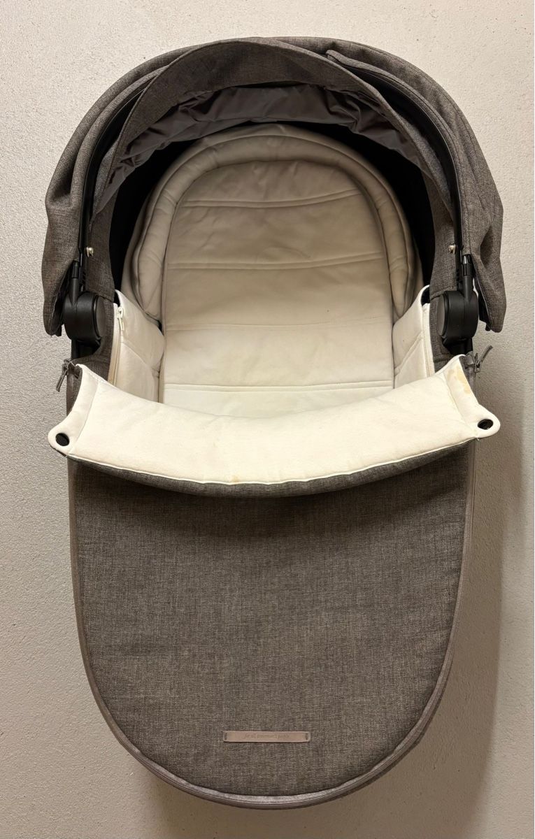 Cybex Carrozzine: Cybex Priam Lux Carry Cot – Usato da Ennetbaden venduto da Mentos07