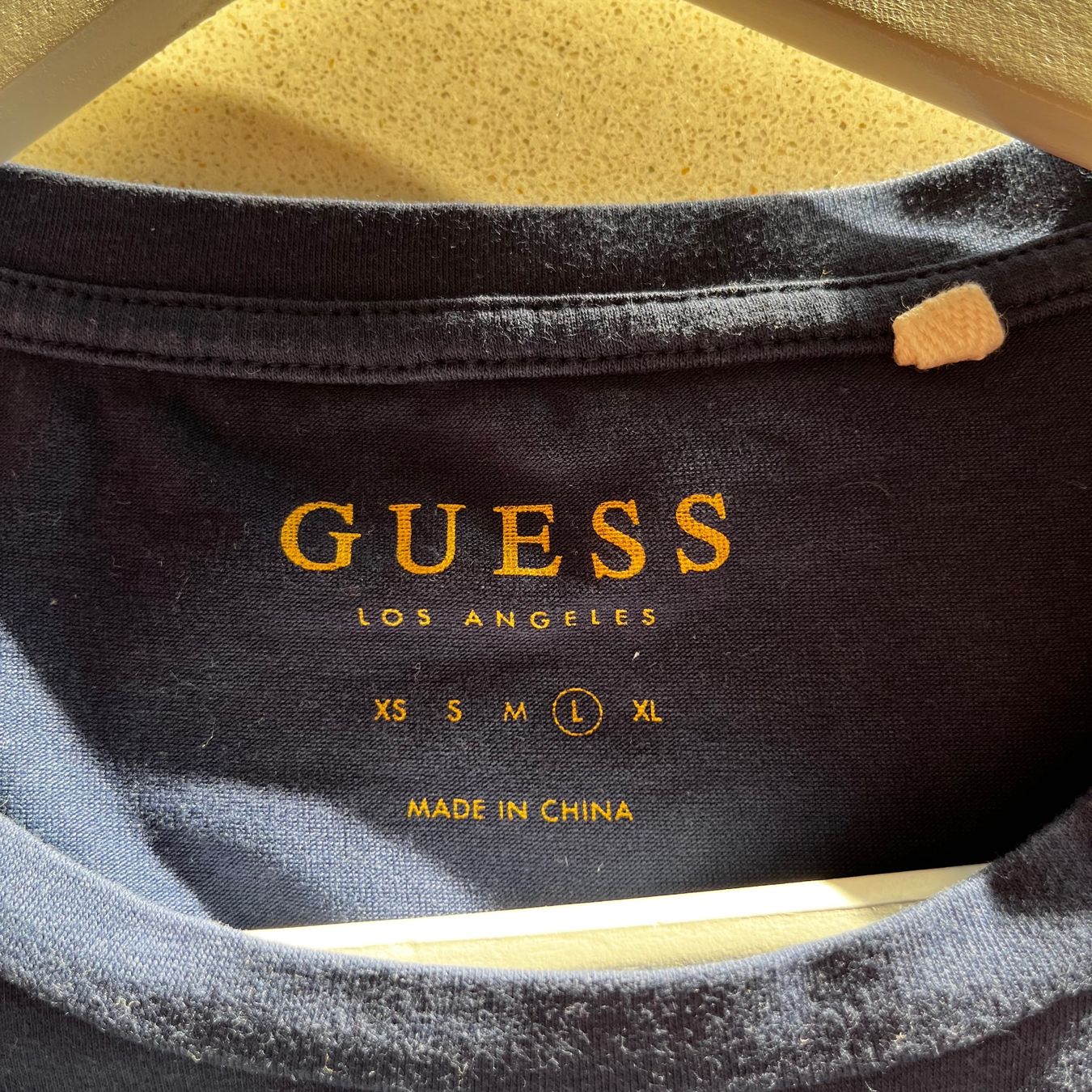 Guess T-shirt: Guess t-shirt – Usato da Zürich venduto da irinaw 1