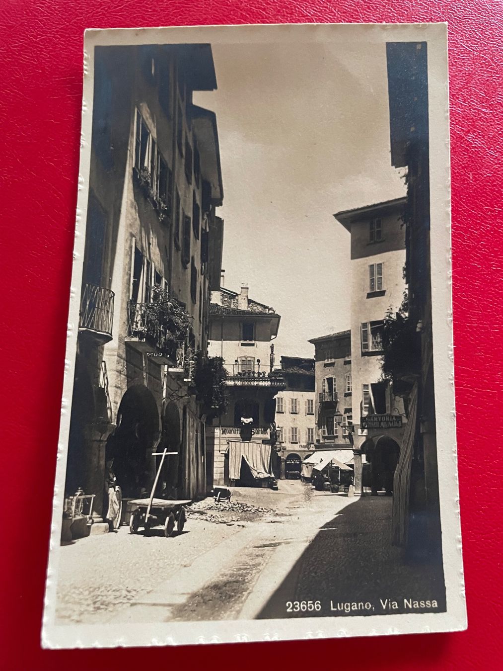 Cartoline postali: Lugano ; Via Nassa – Usato da St-Légier-Chiésaz venduto da Theo006
