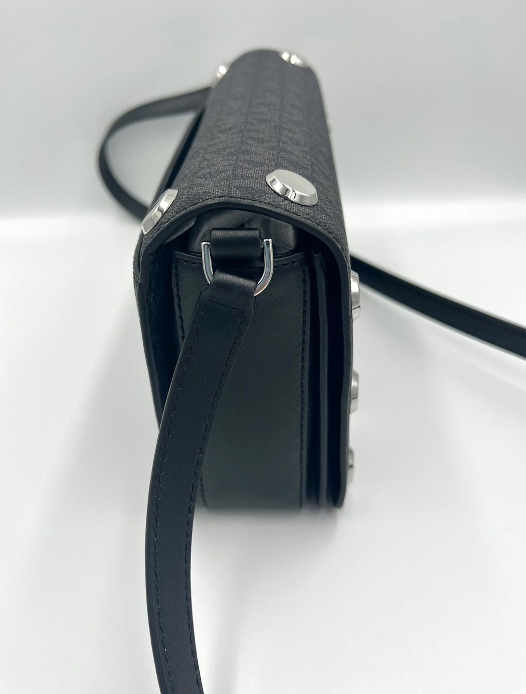 Michael Kors Borse da donna: Michael Kors Tasche black mit MK Logo – Nuovo e nell'imballaggio originale da Wiedlisbach venduto da Sistershop 1
