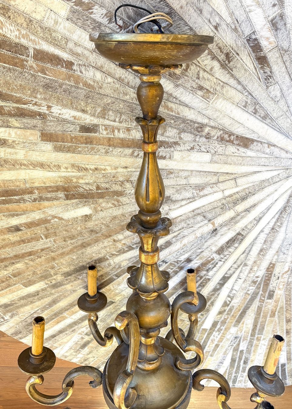 Kronleuchter & Deckenlampen: Antique lustre en bois à 6 bras – Gebraucht aus Veyrier von Szurkemaci 2