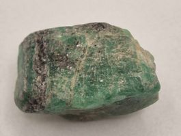 Smaragd roh 18.1ct