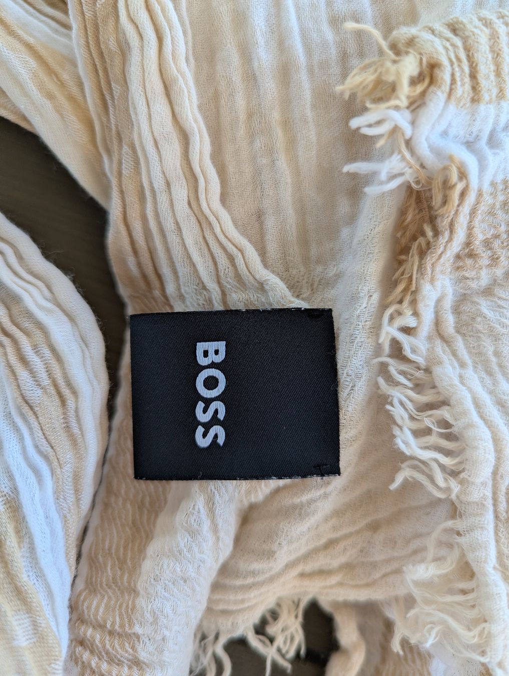 Hugo Boss Foulard & Sciarpe: Foulard BOSS beige leicht – Nuovo (secondo la descrizione) da Seengen venduto da sam_x5tk 1