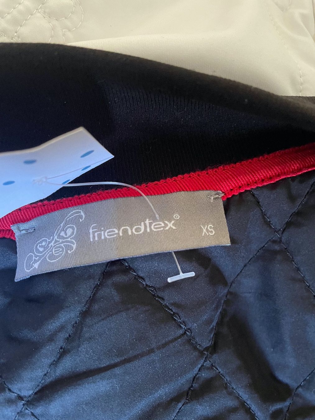 Giacche: Veste courte Friendtex – Usato da Martigny venduto da Lea_lucci 4