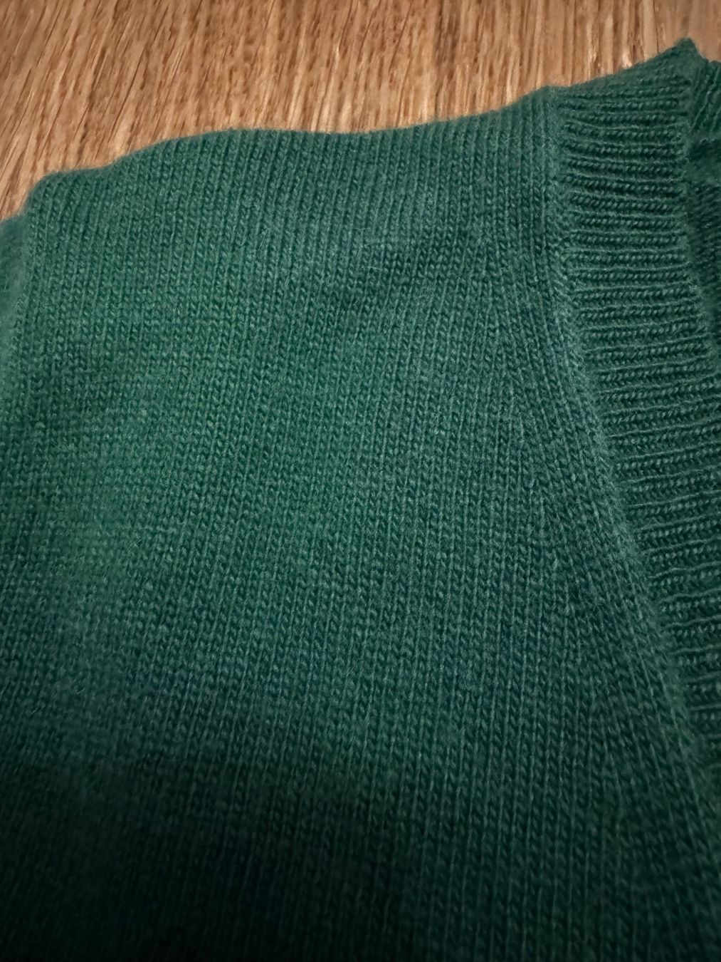 Henry Cotton’s Pullover & Sweatshirts: Henry Cottons Kaschmir und Wolle Pullover V-Ausschnitt S-M – Gebraucht aus Faulensee von Liebes_Kind_2019 4