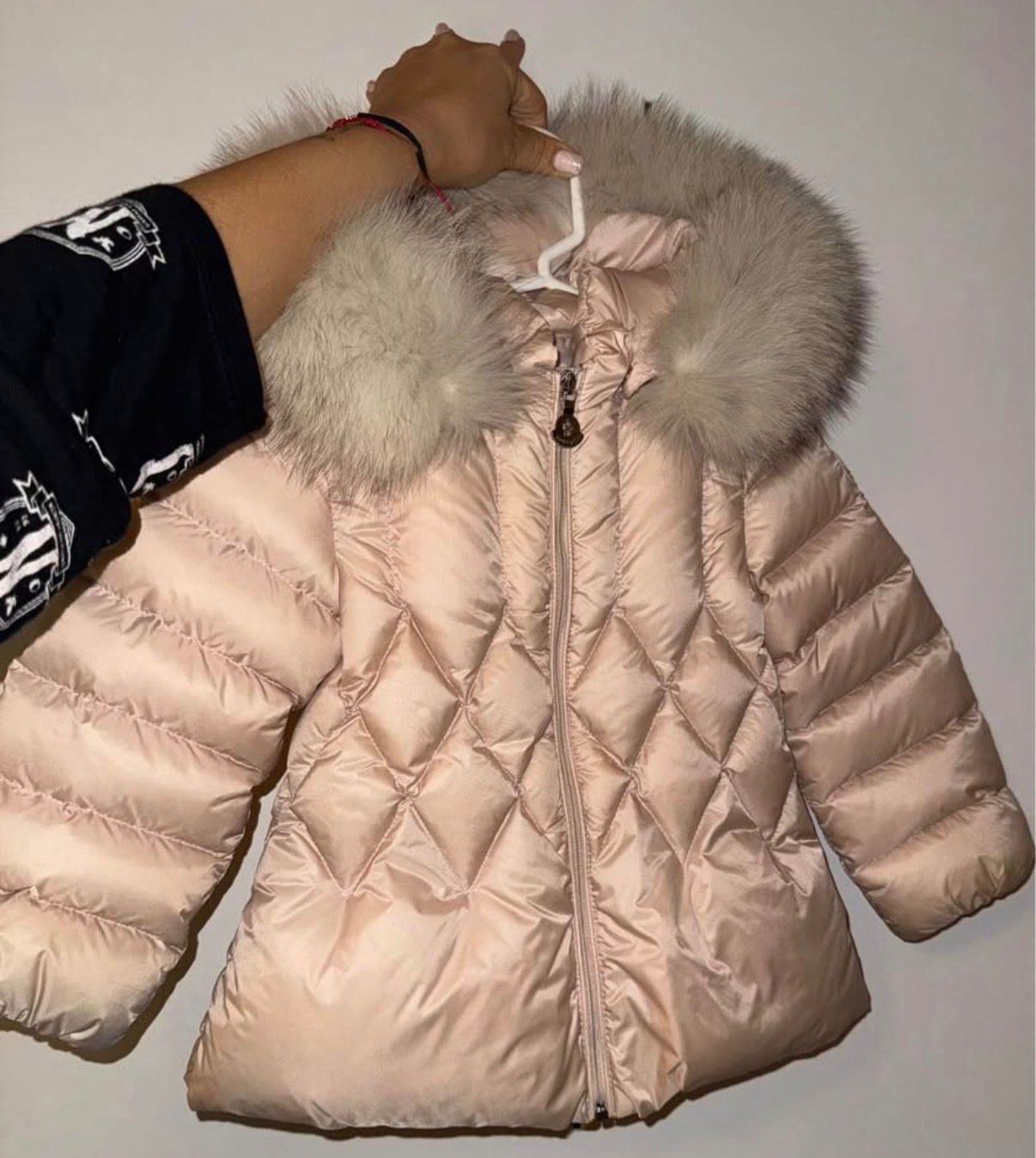Moncler Giacche & Cappotti: Moncler Kinder Daunenjacke, groesse 2j – Usato da Meilen venduto da pgreey