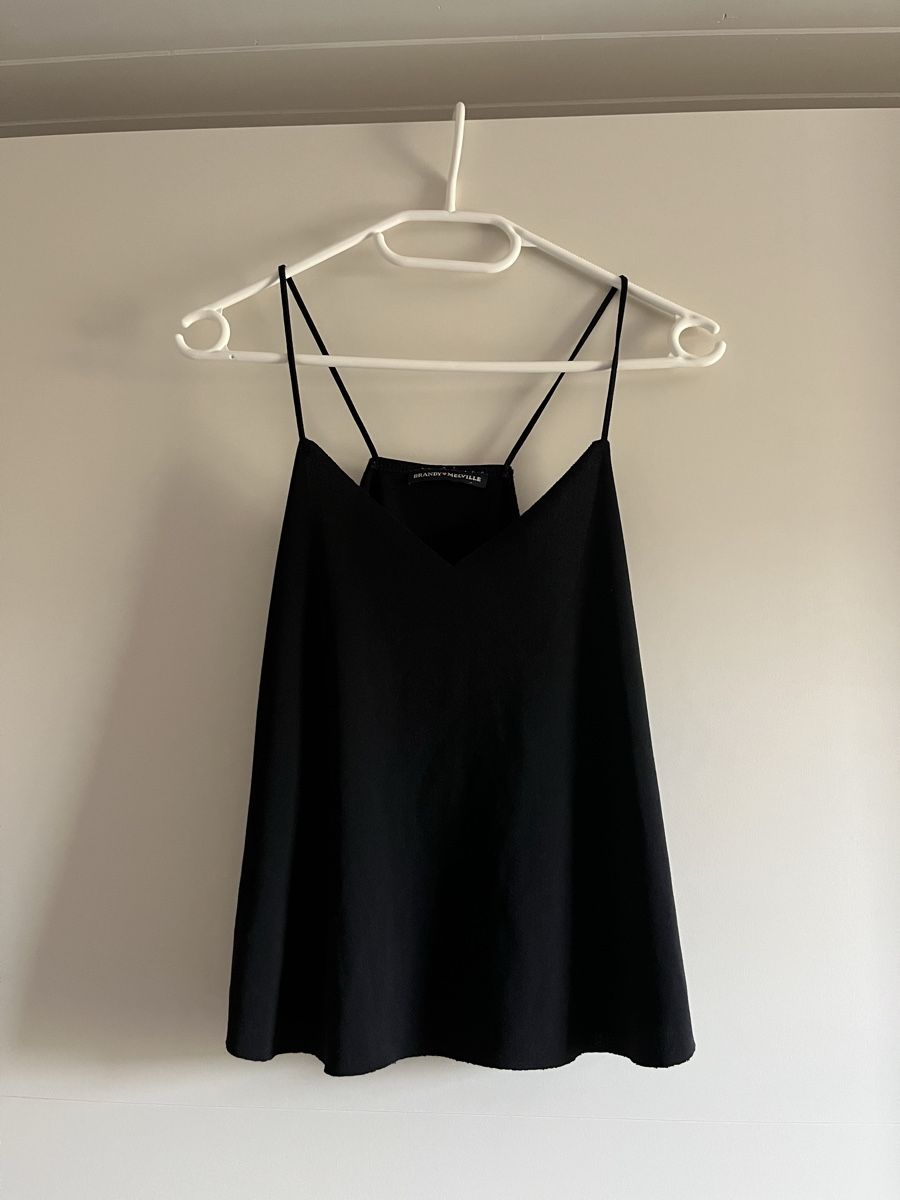 Brandy Melville Tops: Top – D'occasion à Montsevelier par Duna2210