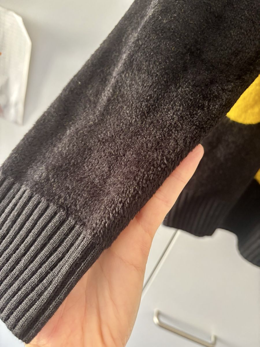 Pullover & Sweatshirts: Marisfrolg Pullover Black with Yellow Pattern Size 36 – Neu (gemäss Beschreibung) aus Basel von ret_jhl6 5