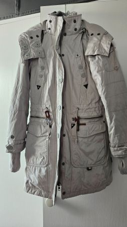 Schöne "Khujo" Winterjacke/Kurzmantel, beige