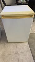 freistehender Kühlschrank NOVAMATIC KS 128-IB