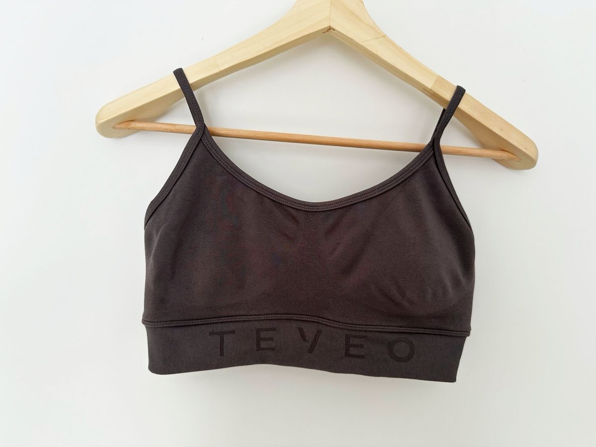 Teveo Top: TEVEO V-Shape Bra Grau Grösse M-wie neu – Usato da Eglisau venduto da Brewster1
