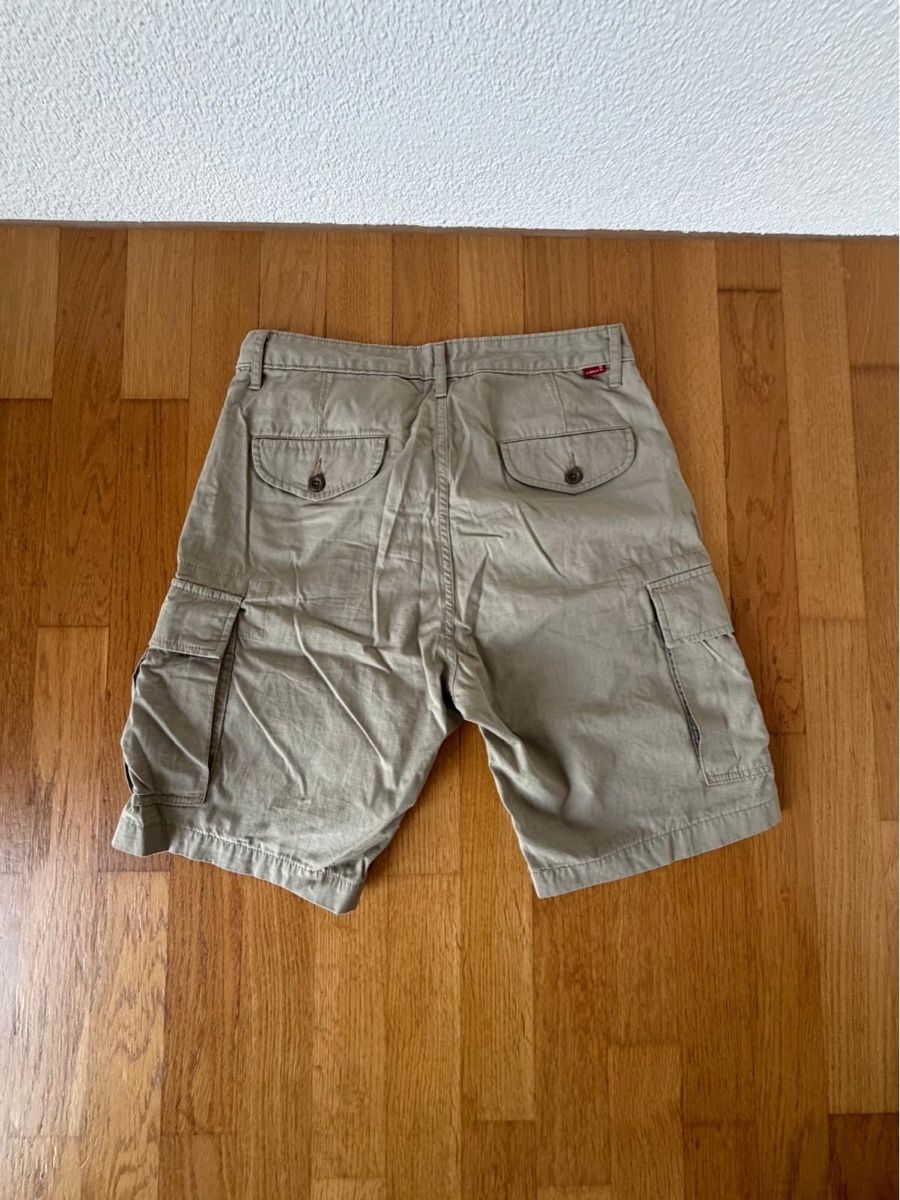 Levi's Pantalons: Levi's Cargo Shorts – Neuf (Voir description) à Gwatt (Thun) par viv_k57m 1