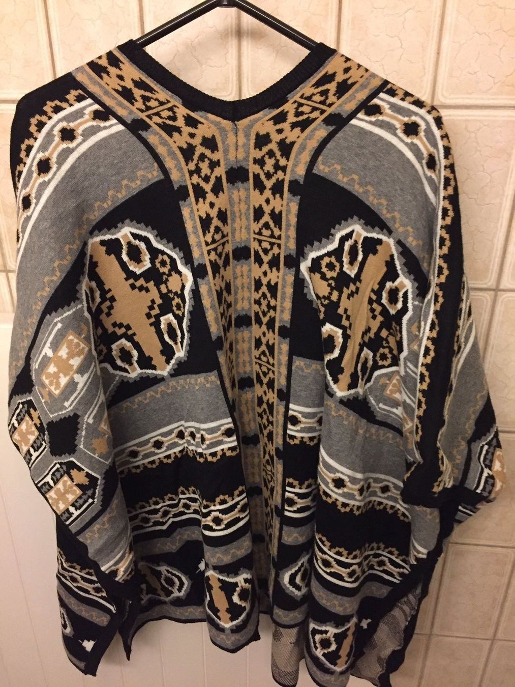 Altro in Moda donna: Hale Bob Cape - OneSize - gemustert - neuwertig – Nuovo (secondo la descrizione) da Zollikon venduto da Mar126 7
