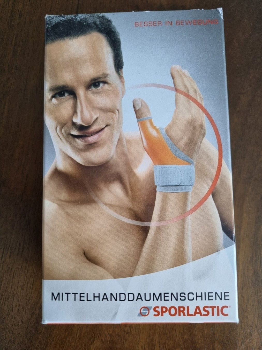 Attrezzature mediche: Mittelhand-Daumenschiene – Nuovo e nell'imballaggio originale da Fribourg venduto da hal_pw2y