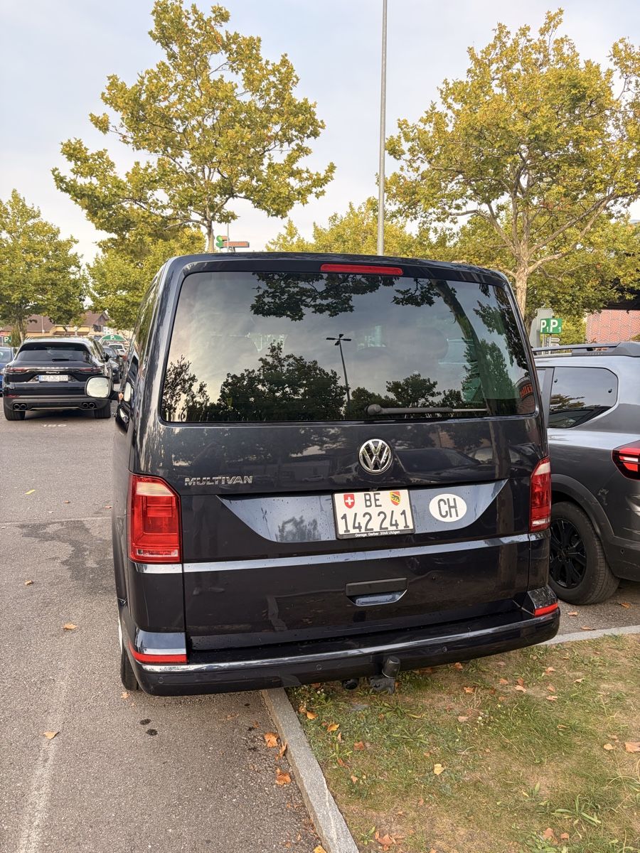 VW Automobili: VW Multivan T6 Van 7-Sitzer – Usato da Utzigen venduto da Oeno 2