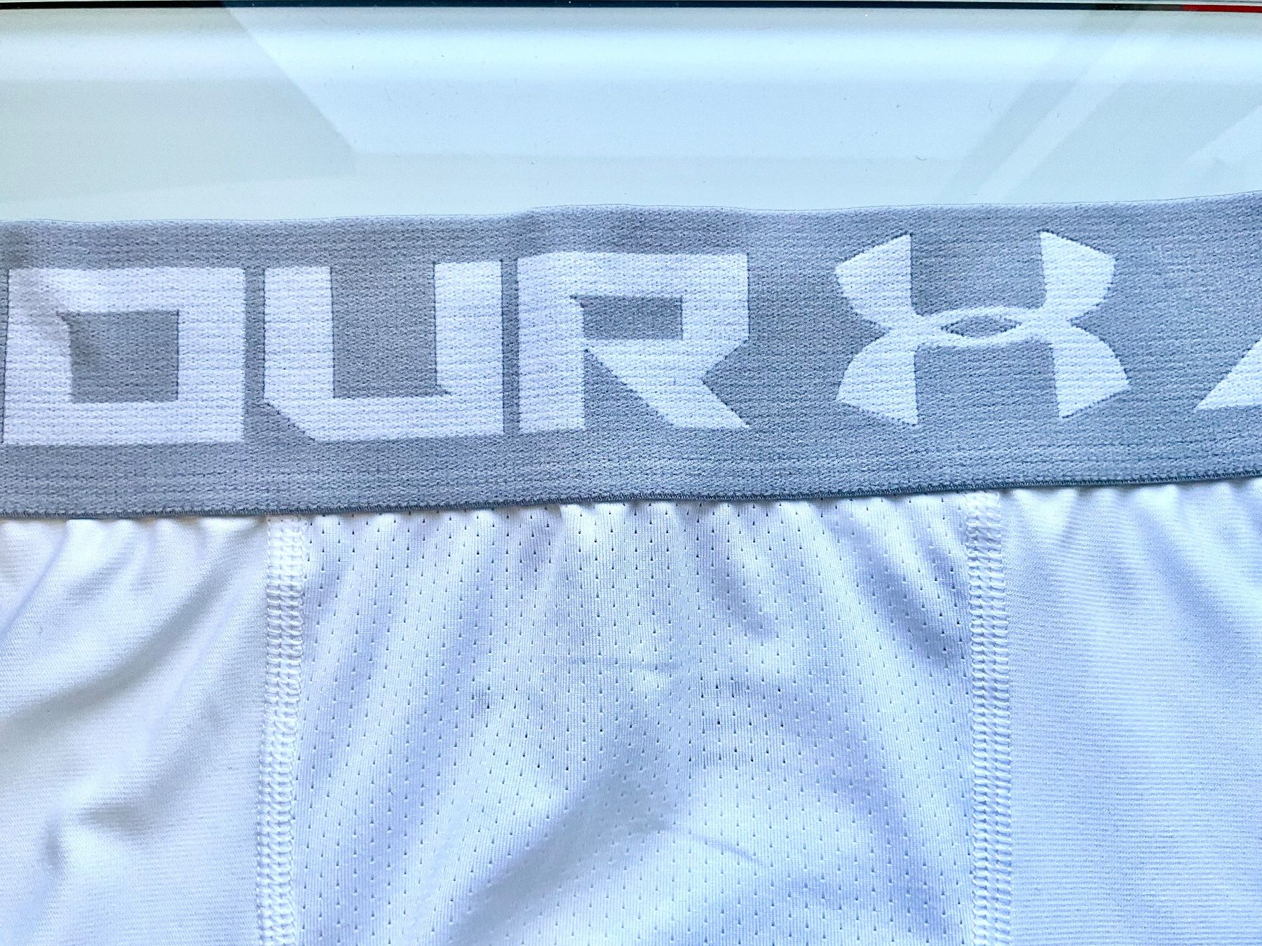 Under Armour Pantaloni: Under Armour Base Layer Graphic Pants (Large) – Nuovo (secondo la descrizione) da Zürich venduto da Likelike 3