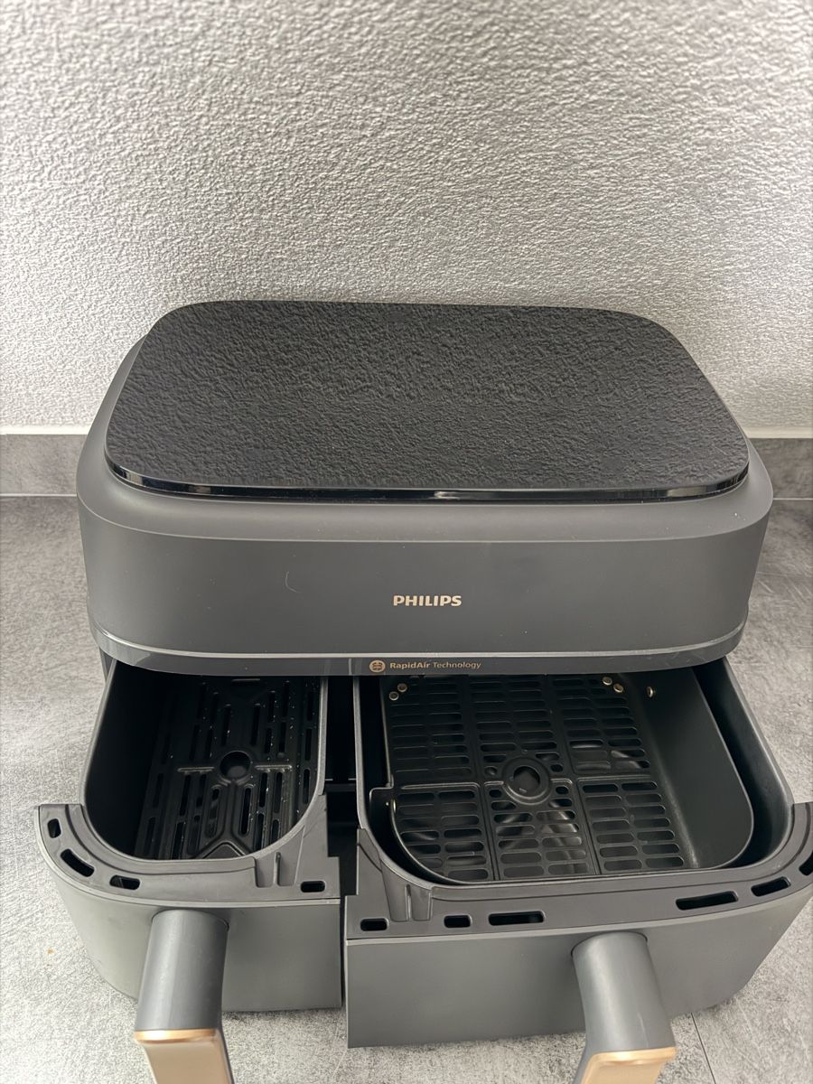 Philips Elettrodomestici da cucina: Philips AirFryer 2 Körbe 2 verschiedene Grössen – Usato da Ossingen venduto da els_9s6h 1