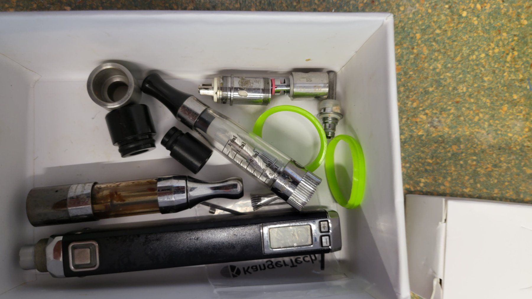 Sonstige Tabakwaren: Kit en Vrac kanger et autre – Gebraucht aus Versoix von Dragi1201 5