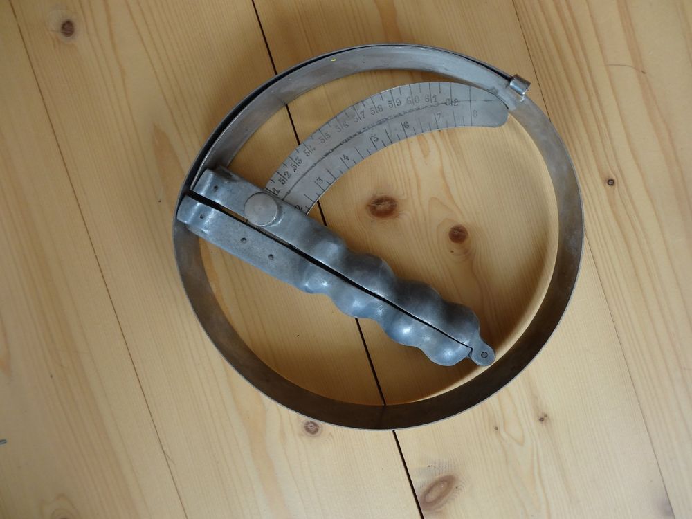 altes Messgerät für Innenmass 50cm - 62cm Durchmesser