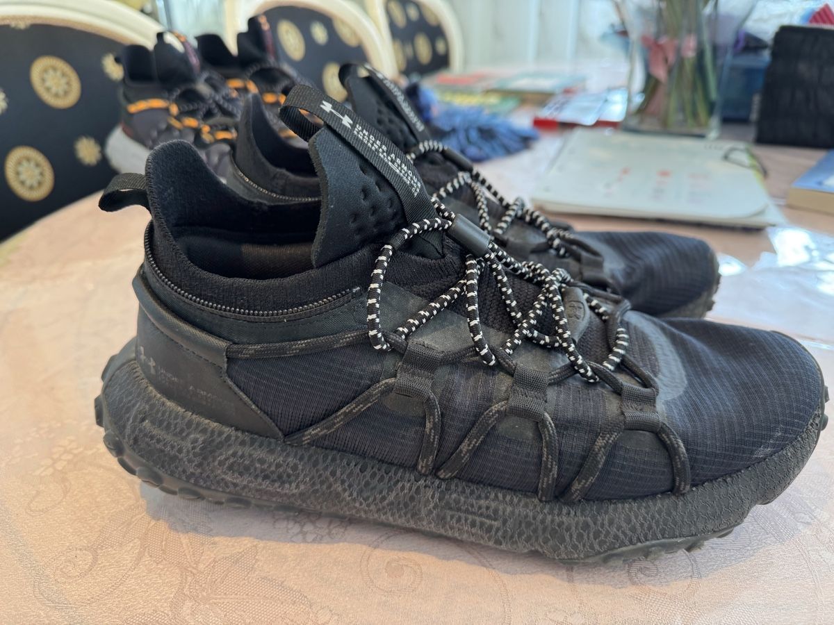 Under Armour Scarpe da uomo: Under Armour HOVR – Usato da Eschenz venduto da Alen_80
