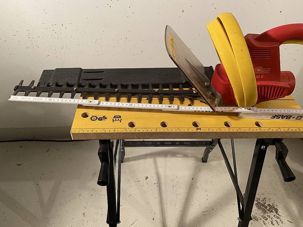 Tous les outils: Heckenschere  – D'occasion à Volketswil par Ahot 1