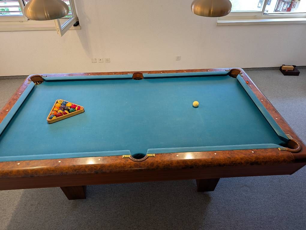 Billiardtische: Billiardtisch Marke Gabriels – Gebraucht aus Rossrüti von Alekionos 1