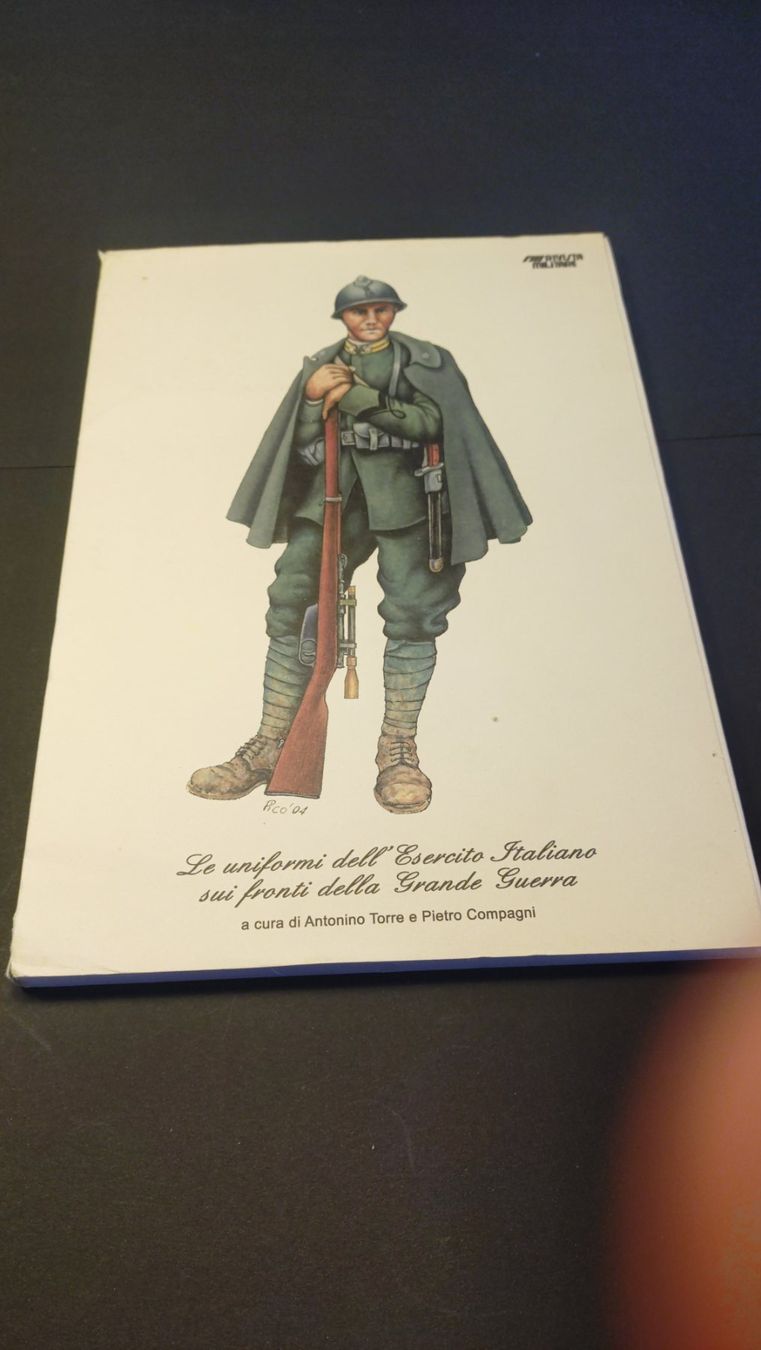 Libri: Le uniforme dell Escrito Italiano – Usato da Kreuzlingen venduto da 123peter 2