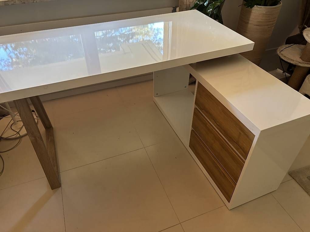 Pfister Scrivanie: Bureau pfister – Usato da Pully venduto da ama_vdv9