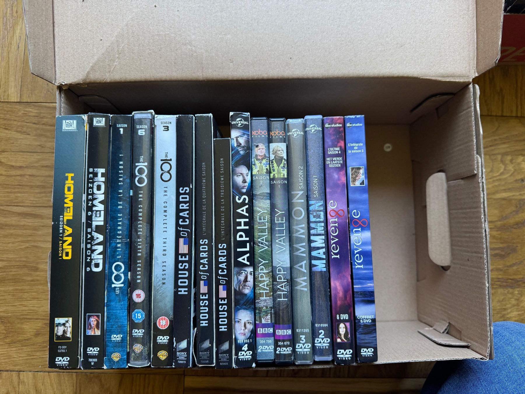 Tutti i DVDs: L’été des séries 1 – Usato da Chêne-Bourg venduto da dem_y9pq