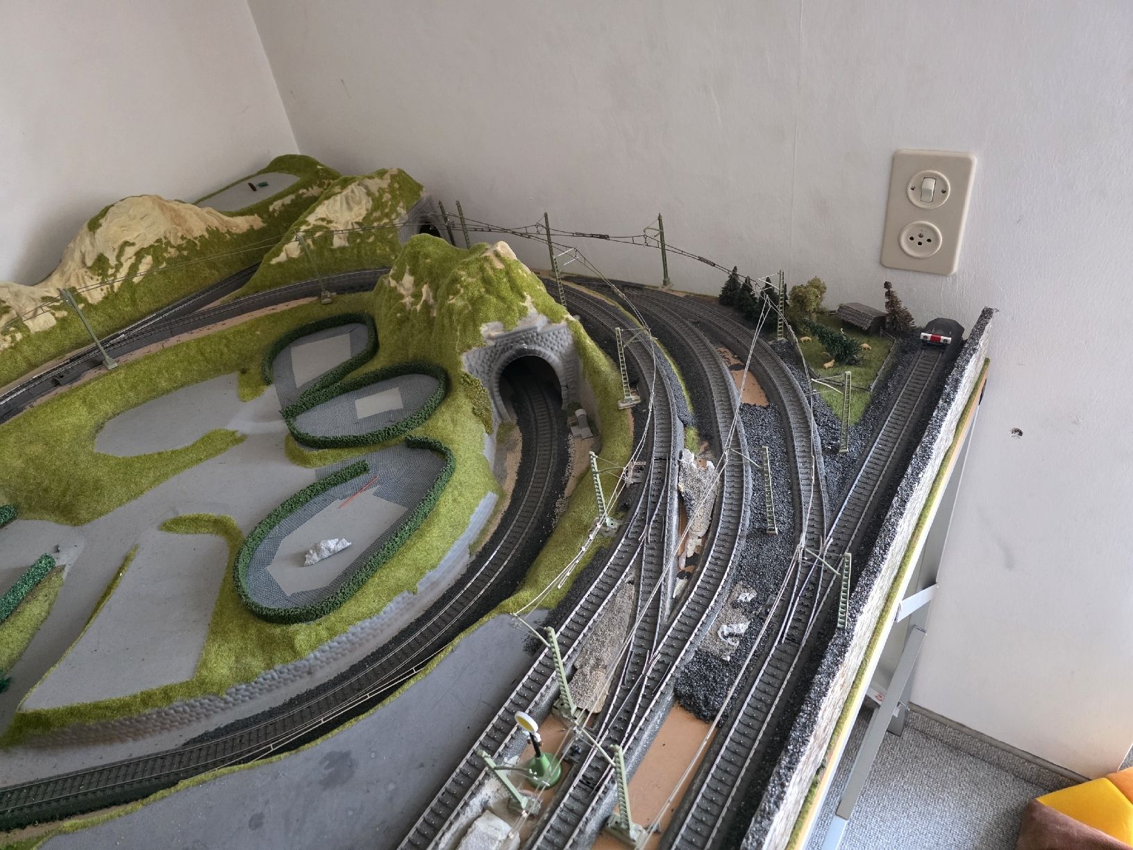 Modellini di ferrovie: H0 Modelleisenbahn anlage – Usato da Müllheim Dorf venduto da Mowag731 4