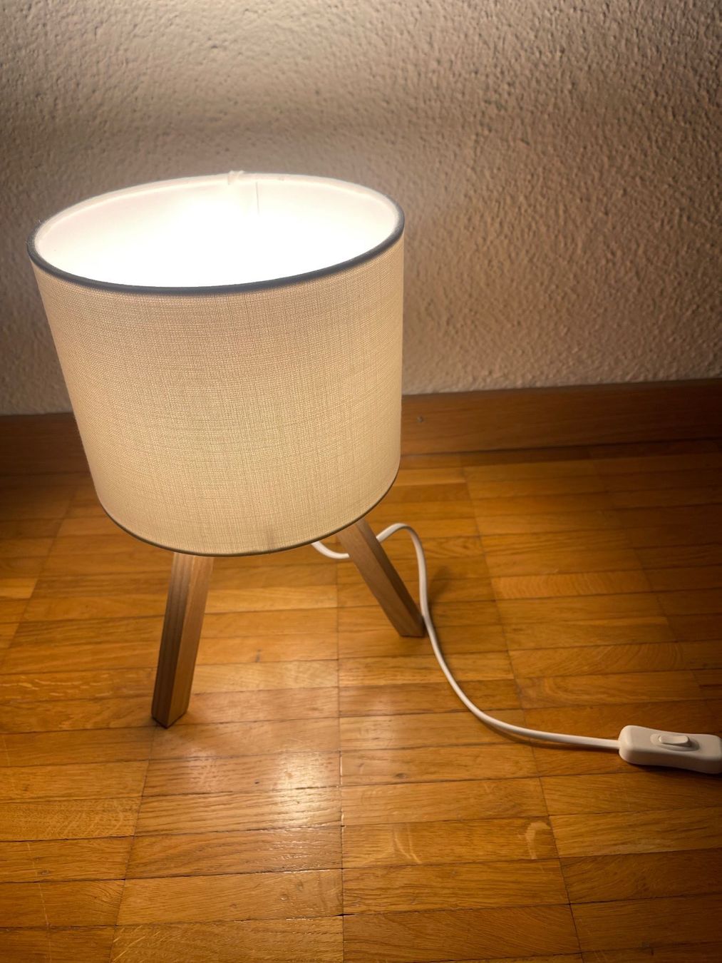Ikea Lampen: Tischleuchte, Esche/weiß – Neu (gemäss Beschreibung) aus Kriens von jon_k2nw 1
