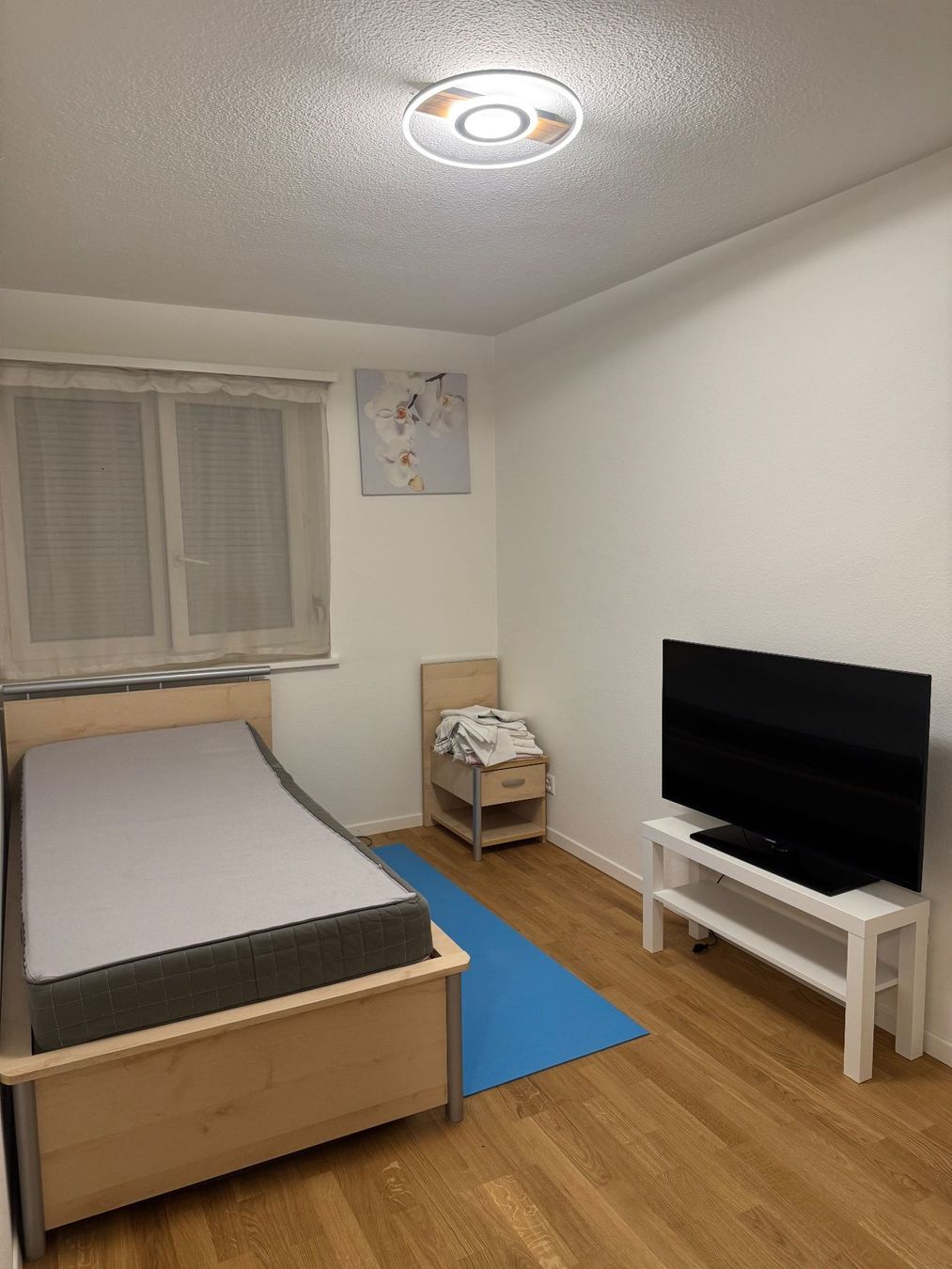 Letti: Holzbett aus Holz mit Nachttisch – Usato da Zürich venduto da yoh_yt9c 4