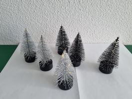 6 Stück Weihnachtsbäume mit LED 3 x schwarz 3x silber