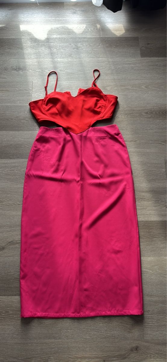 Vestiti: Robe de soirée rouge et rose, élégante – Nuovo (secondo la descrizione) da Vouvry venduto da Laurie1896
