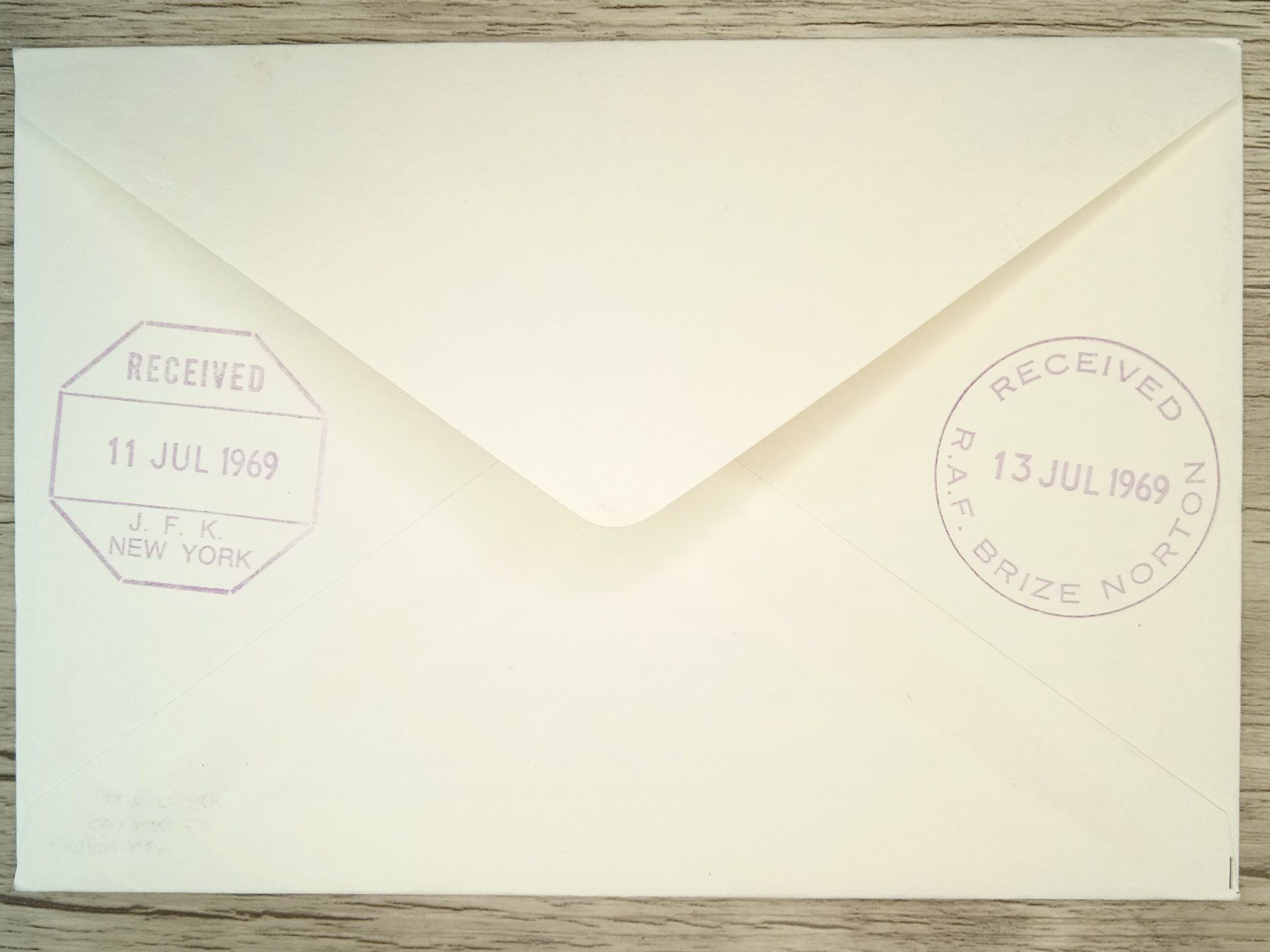Tutti i francobolli: TR65 Enveloppe + Timbre England 1969 – Usato da Cousset venduto da Patrick_Collections 1