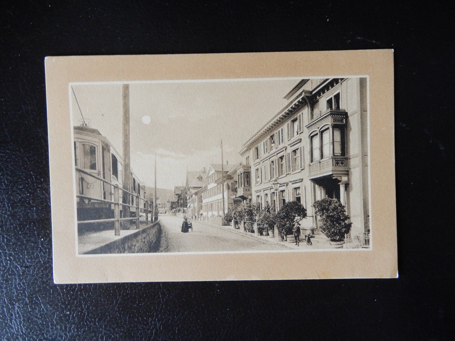 Cartoline postali: AK Trogen Bahnhofstrasse - belebt und Eisenbahn – Usato da Senèdes venduto da Framboise52