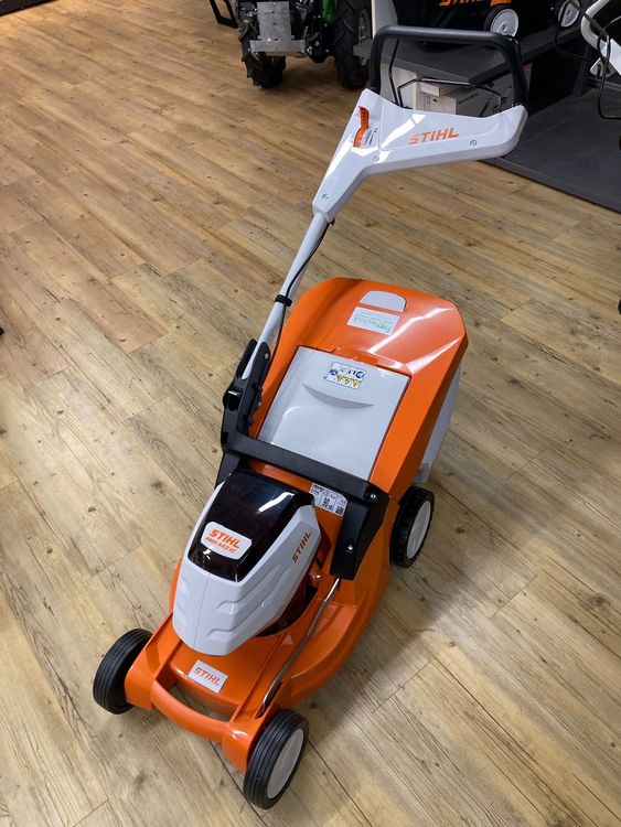 Rasenmäher STIHL RMA 443 VC mit Radantrieb Akku Mäher (Gebraucht) in ...