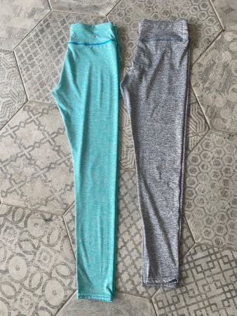 Zwei Leggins Sporthosen Gr. XS