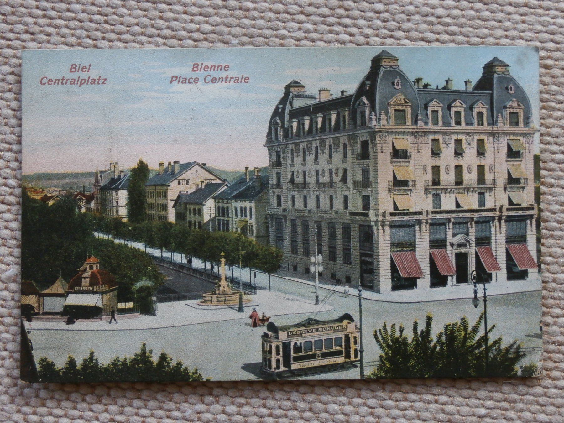Cartoline postali: AK Biel Bienne Centralplatz Tram  1908 – Usato da Zürich venduto da tiburzio