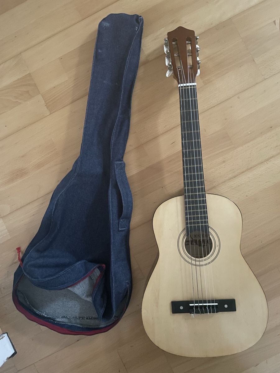 Bontempi Instruments de musique: Bontempi Kindergitarre – D'occasion à Münchenstein par Kapris