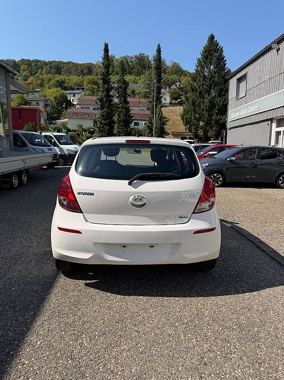 Hyundai Automobili: Hyundai i20 – Usato da Basel venduto da Cscro06 2