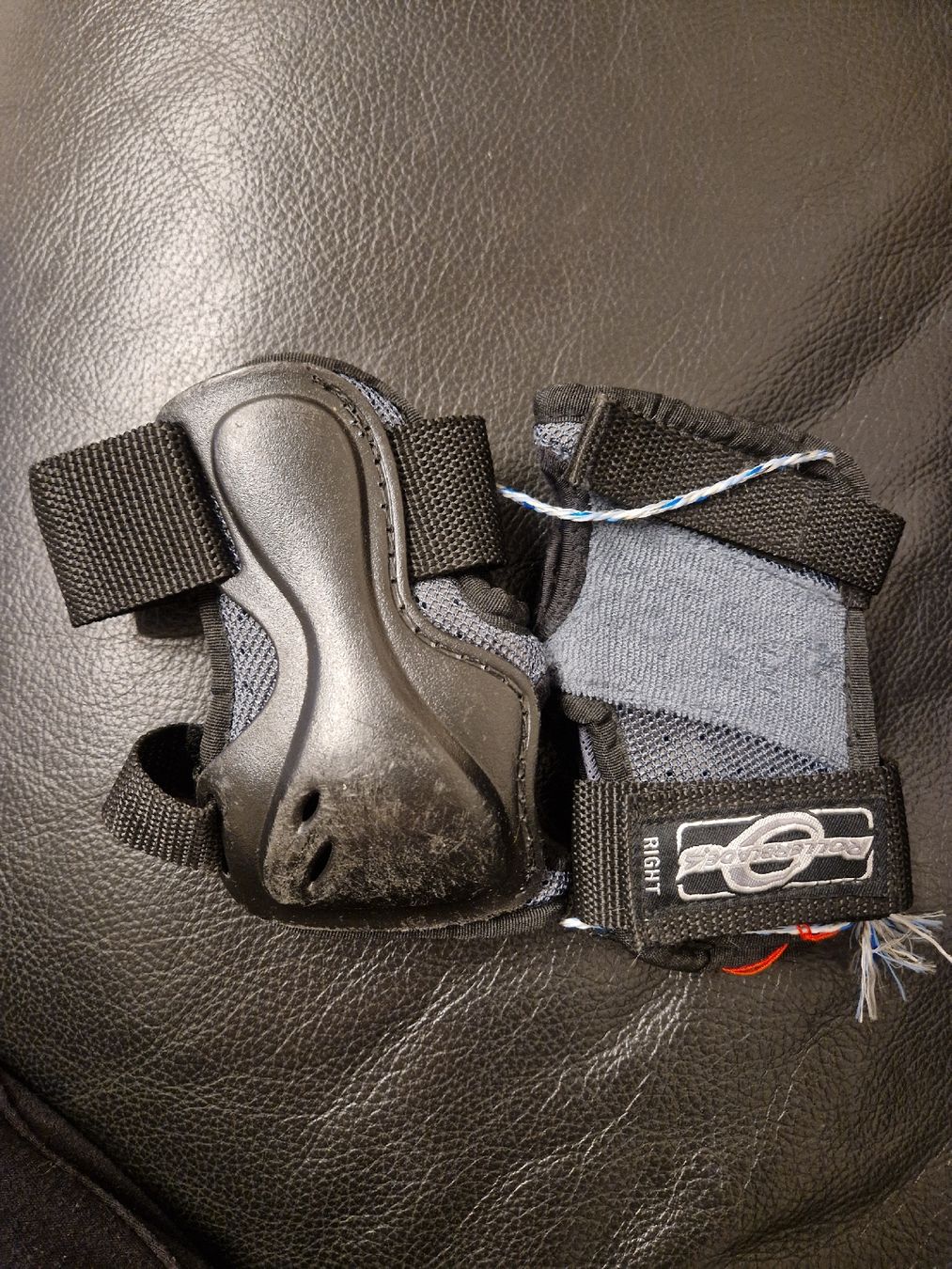 Protezioni & Imbottiture: Protections poignets Rollerblade NX Pro JR - Taille XS – Usato da Penthaz venduto da Sosotroc