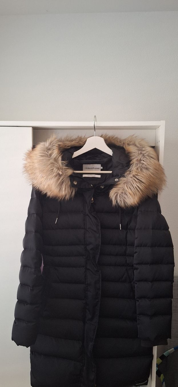 Calvin Klein Cappotti: Calvin Klein Daunenmantel – Usato da Mumpf venduto da SwissDi