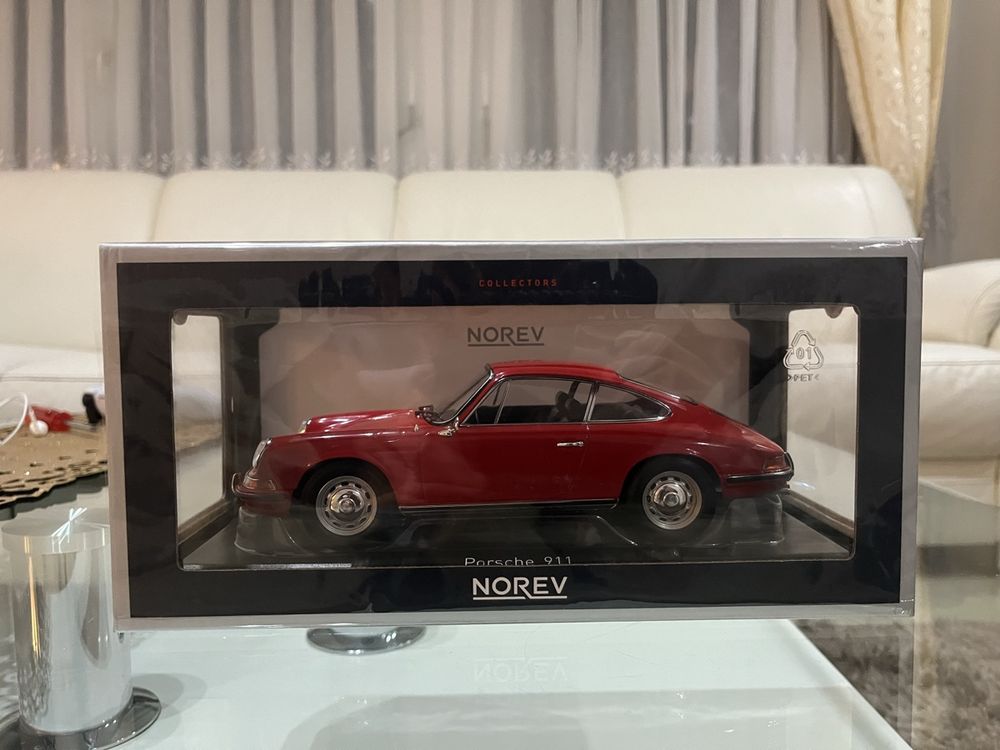 NOREV Renault Megane IV RS Trophy R 2019 – Miniature 1/18 – Modèle De Collection Métal – Blanc Et Rouge