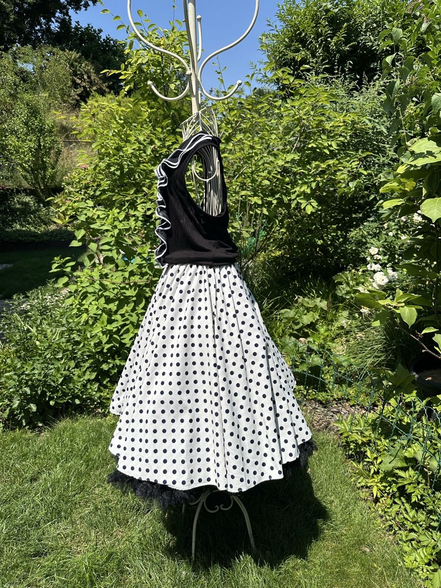 Lotti di vestiti: Rockabilly Kleid, Rock und Oberteil – Usato da Olten venduto da Barola01 1