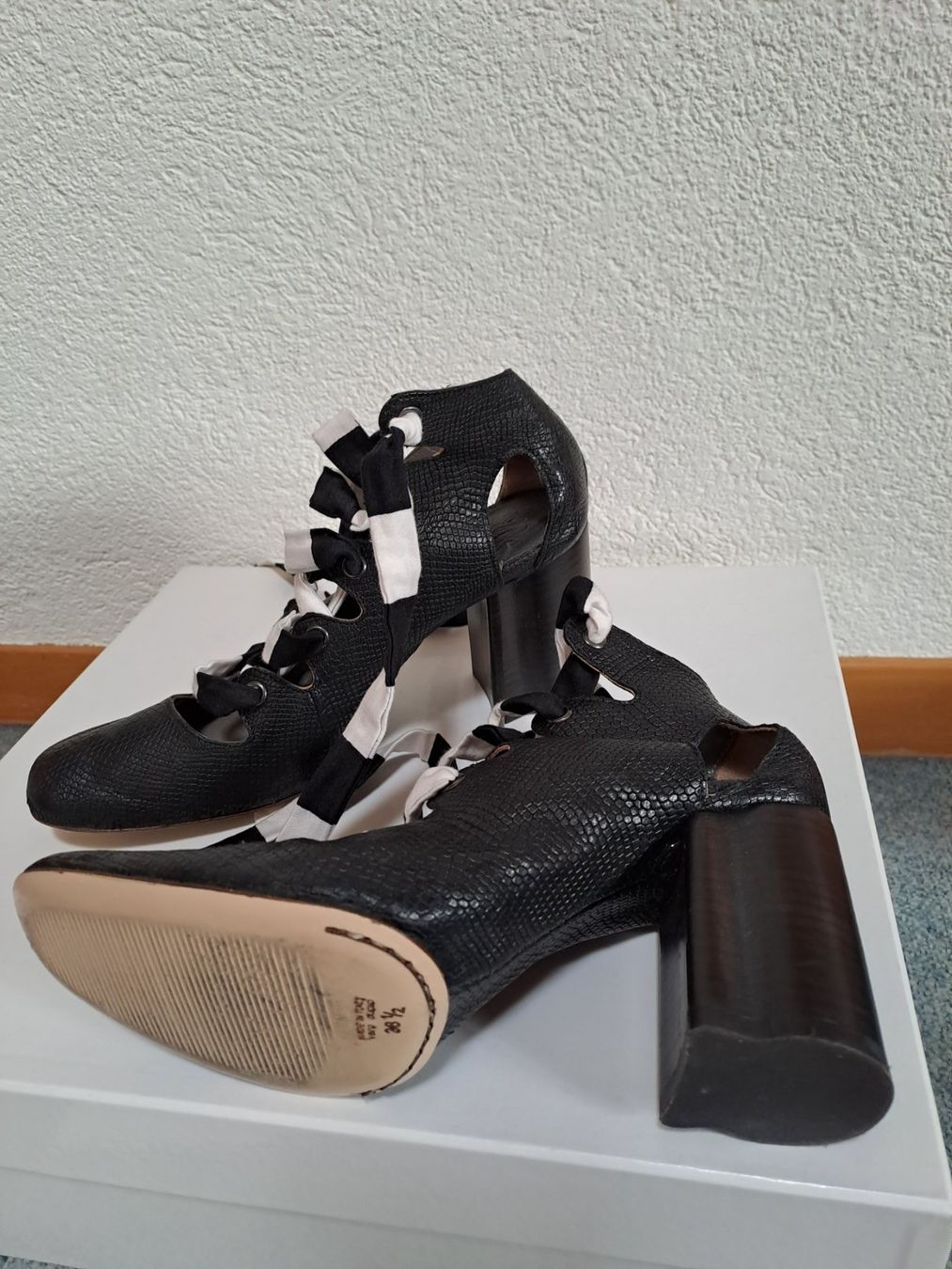 Scarpe da donna: Damenschuh, IXOS, Gr. 38,5, NP 429.-- – Usato da Frauenfeld venduto da Andadaa 3