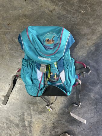 Ergobag Schulrucksack türkis/pink, Top Zustand