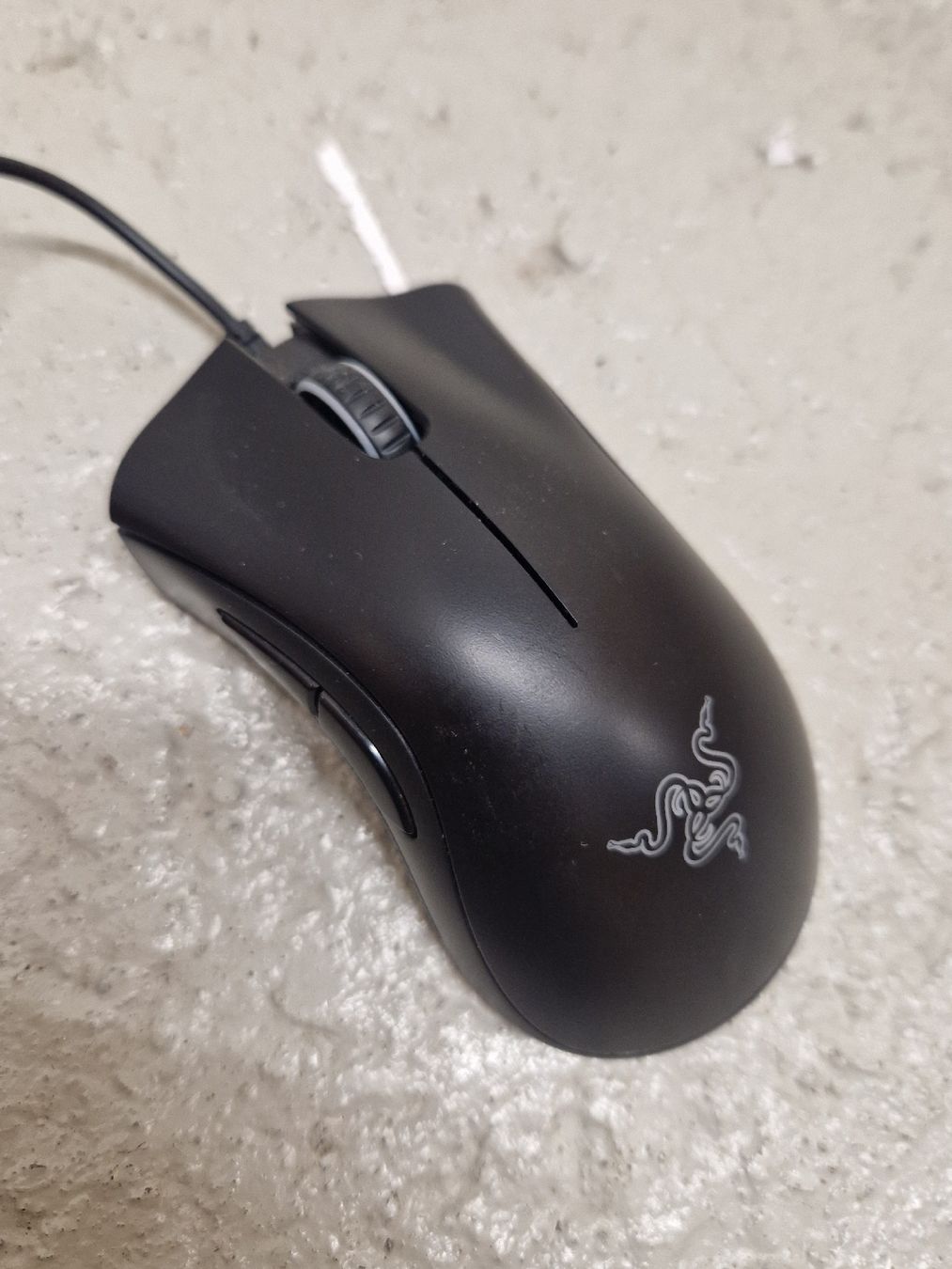 Razer Mouse: Razer Deathadder Essential Gaming Mouse – Usato da Zürich venduto da MarianaMoore