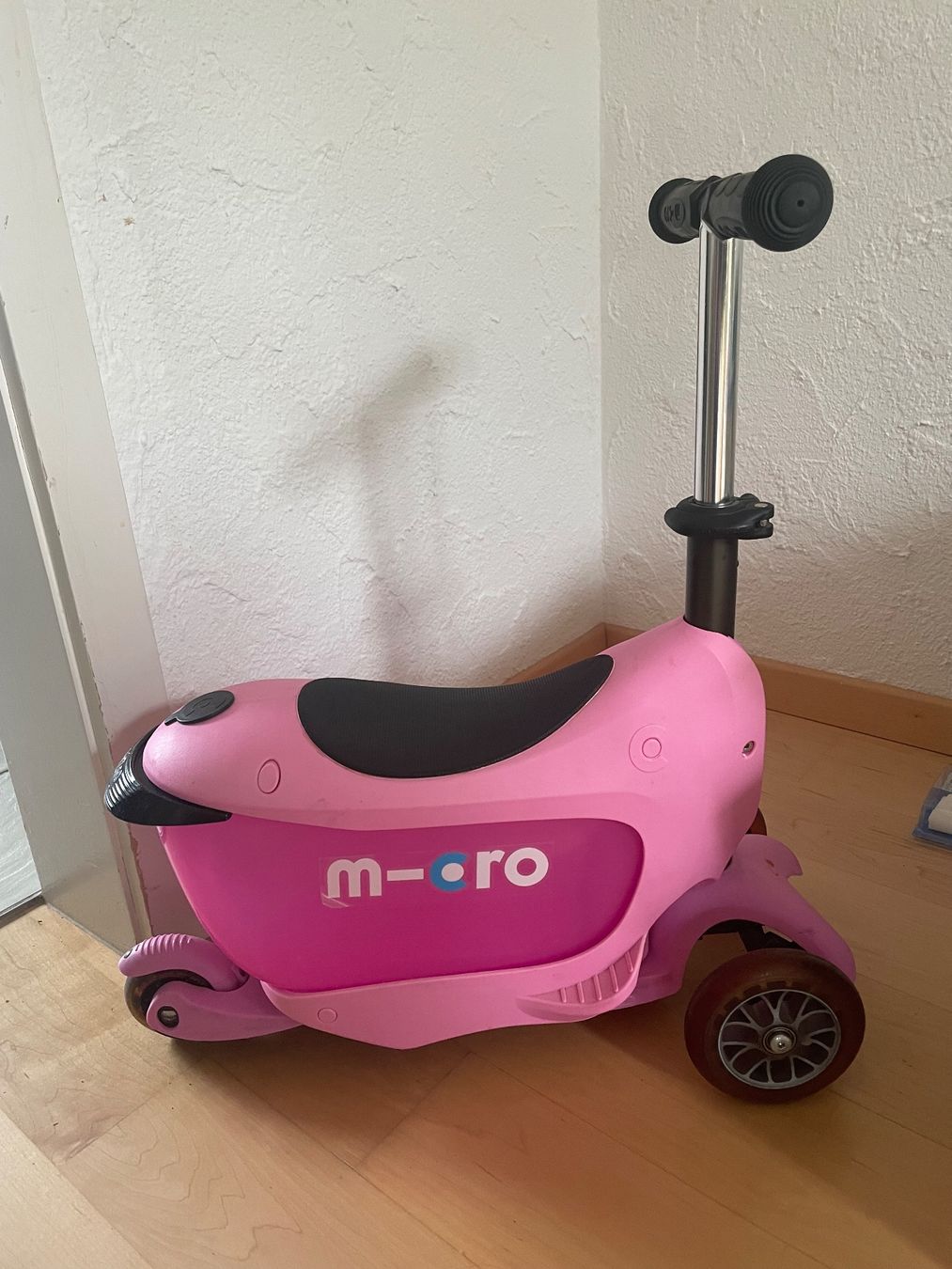 Fahrzeuge für Kinder: Micro Mini2go Deluxe Rouge Rosa Pink Trotti – Gebraucht aus Hombrechtikon von sarmatka 1